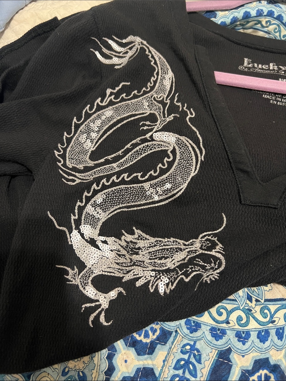 Lucky Vintage thermal Black V-Neck Top with Silver Sequin Dragon - Picture 5 of 6
